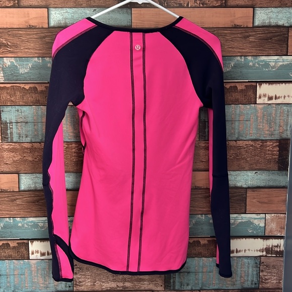 Long sleeve, Lululemon reversible running shirt. - Picture 4 of 4
